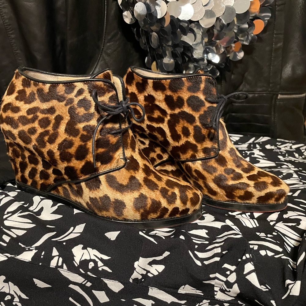 Christian Louboutin Lady Schuss sz 36 bootie Leopard Print Pony Hair Wedge